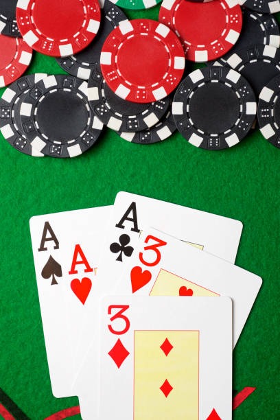 Live roulette wheel and betting layout on bidang togel